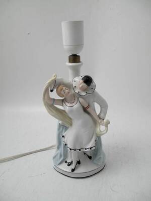 Bordslampfot, Figural