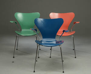 Arne Jacobsen. 7er tre armstole, model 3207 3