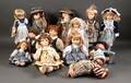 Samling dukker af porcelæn 13