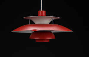Poul Henningsen, PH5 pendel af rødlakeret aluminium
