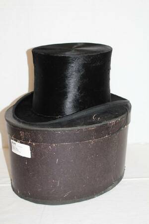 HÖG HATT MED HATTASK