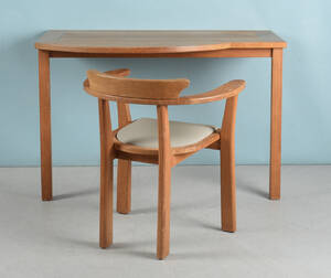 Trip Trap. Skrivebord samt armstol af teak 2 