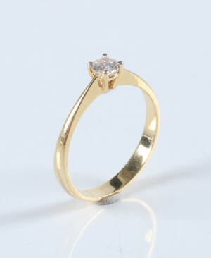 Solitairering udført af 18 kt. guld, 0.20 ct  Denne vare er sat til omsalg under nyt varenummer 5019605