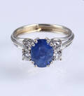 Diamantring med safir i 18 kt. hvidguld