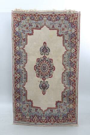 MATTA. Handknuten. 135 x 230 cm. 