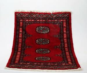 MATTA. Handknuten. 65 x 90 cm. 