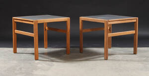 Andreas Tuck. Kvadratisk sofabord model no. 20 af massivegetræ 2