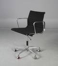 Charles Eames Kontorstol, model EA105, sort hopsak