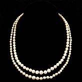 Pärlcollier med 18 k guldlås