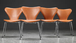 Arne Jacobsen. Fire Syveren stole, model 3107, nybetrukkede 4 Denne vare er sat til omsalg under nyt varenummer 4782177