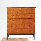 Byrå i teak