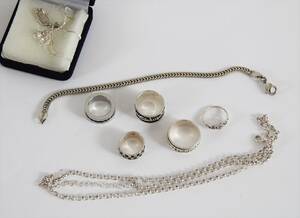 Parti smycken, mestadels silver