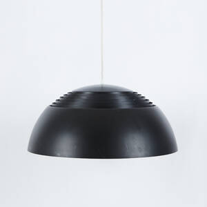 Taklampa Arne Jacobsen