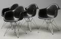 Charles Eames. Sæt på fire armstole model DAR 4 