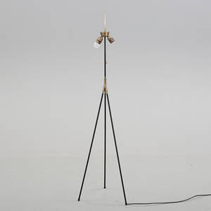GOLVLAMPA