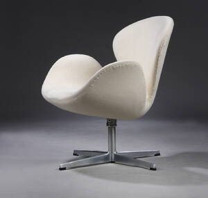 Arne Jacobsen. Lænestol Svanen, model 3320. 