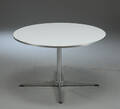 Arne Jacobsen, cirkulært sofabord