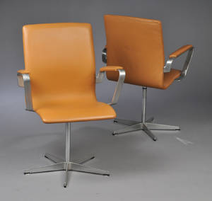 Arne Jacobsen 1902-1971. Par Oxford armstole 2