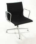 Charles Eames. Kontorstol model EA108, hopsak