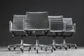 Charles Eames. Fire Kontorstole fra serien Aluminium Group Konference 4