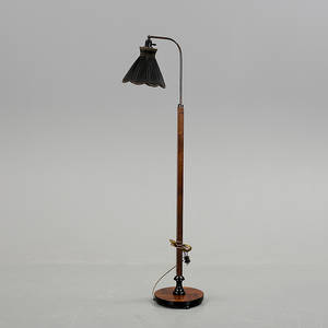 GOLVLAMPA