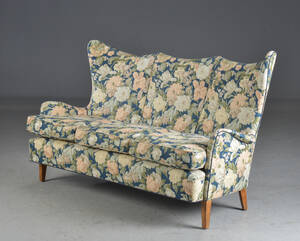 Højrygget sofa Denne vare er sat til omsalg under nyt varenummer 5023046