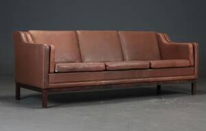Mogens Hansen. Tre-personers sofa