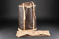 Louis Vuitton. Skuldertaske. Model Large Bucket. Monogram canvas. Denne vare er sat til omsalg under nyt varenummer 4584338