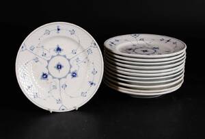 Bing  Grøndahl. Musselmalet. Hotelporcelæn, middags tallerkener 12 Denne vare er sat til omsalg under nyt varenummer 4800094