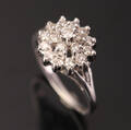 Diamantring af 14 kt hvidguld, rosett, 0.63 ct