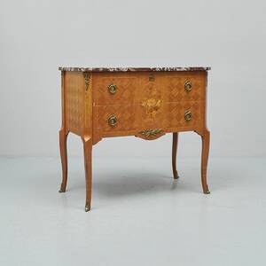 Byrå, med stenskiva