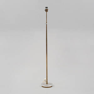 GOLVLAMPA
