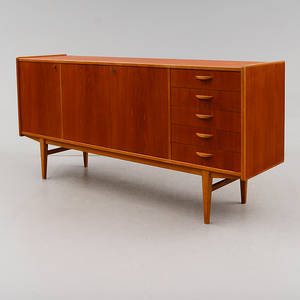SIDEBOARD