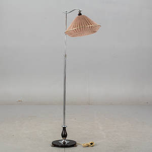 GOLVLAMPA