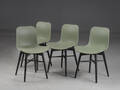 Rune Krøjgaard  Knut Bendik Humlevik for NORR11. Fire stole model Langue Original Dining Chair, massiv bøg og grøn plast 4
