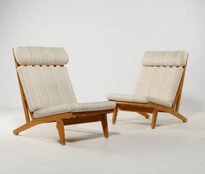Hans J. Wegner. To lænestole model GE-375 2