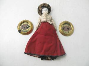 Porslinsdocka, miniatyrtavlor