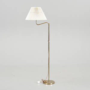 GOLVLAMPA