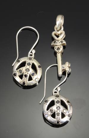 Sort diamant ørehænger og vedhæng 2