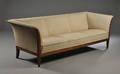 Frits Henningsen 1889-1965. Sofa af mahogni