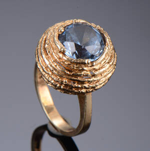 Guldring med syntetisk spinel Denne vare er sat til omsalg under nyt varenummer 4387332
