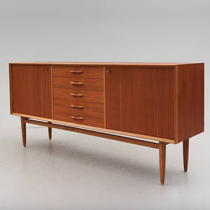 SIDEBOARD