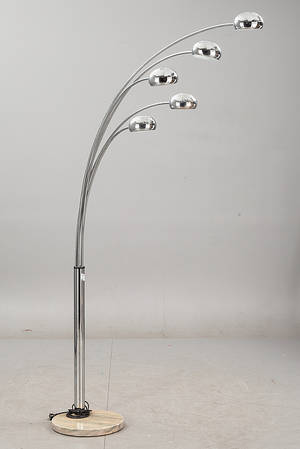 GOLVLAMPA