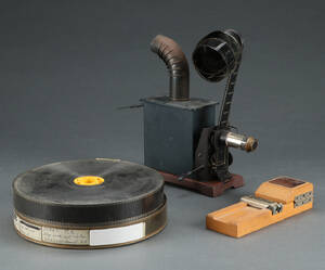 Stumfilmsfremviser med film. 4