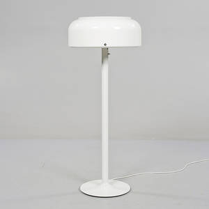 GOLVLAMPA