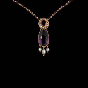 COLLIER 18K guld med ametist och orientaliska pärlor
