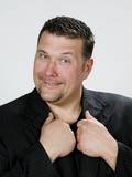 Amin Jensens 40 fit og fattig show, middag og overnatning med morgenmad for 2 personer på Lindelse kro på Langeland d. 16-10-2010