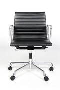 Charles Eames. Kontorstol model EA 117, sort læder 