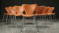 Arne Jacobsen. 8 syverstole model 3107, cognacfarvet læder 8  