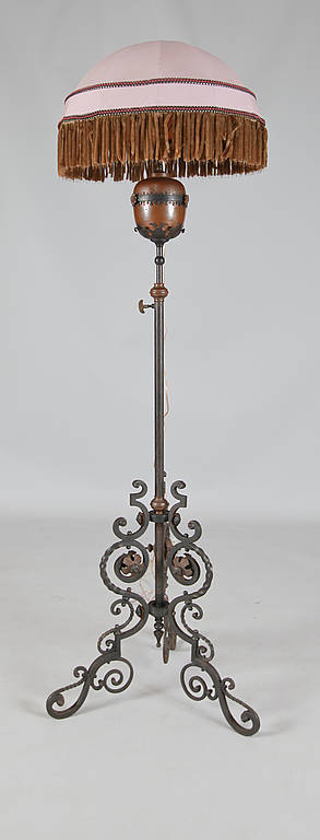 GOLVLAMPA